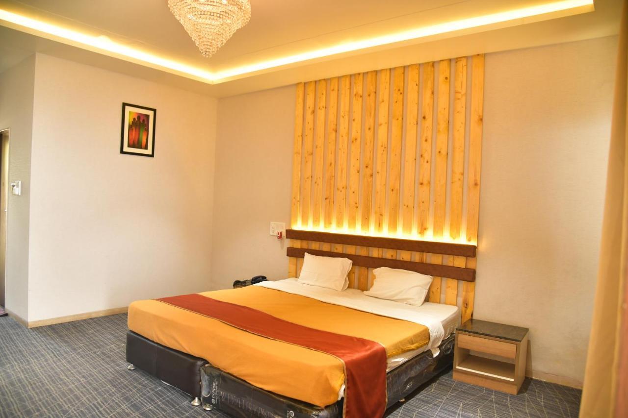Wildernest Hilltop Resort Mangvadi Extérieur photo